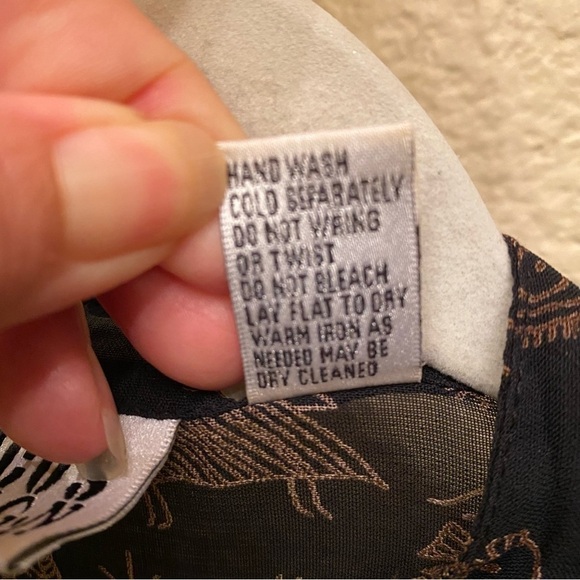 Vintage CHICO’S Women People Animal Print Tunic Sheer Button Shirt Size 2(12-L) - Picture 9 of 9